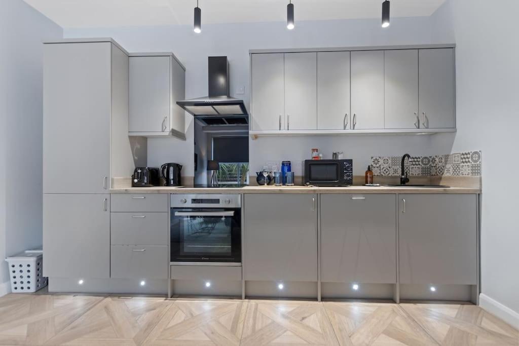 Modern Apartment Off-Road Parking King Bed Suite 1 Νότιγχαμ Εξωτερικό φωτογραφία